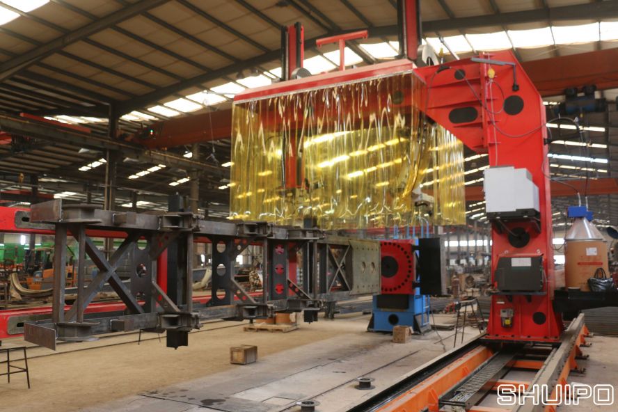 車架焊接機器人.JPG 車架焊接機器人.JPG